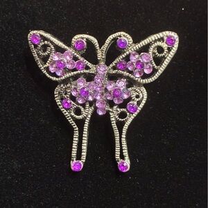 Vintage Purple Butterfly Brooch Purple / Pink
Butterfly Brooch Pin Silver
Tone